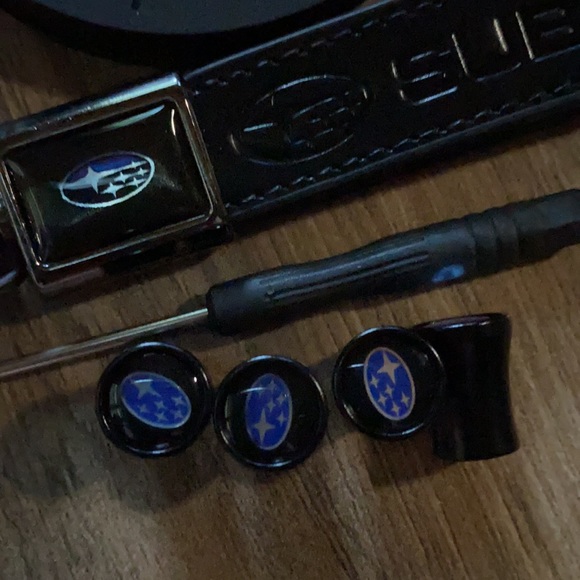 🚘  Subaru Fob key chain Valve Caps coasters - Picture 4 of 6